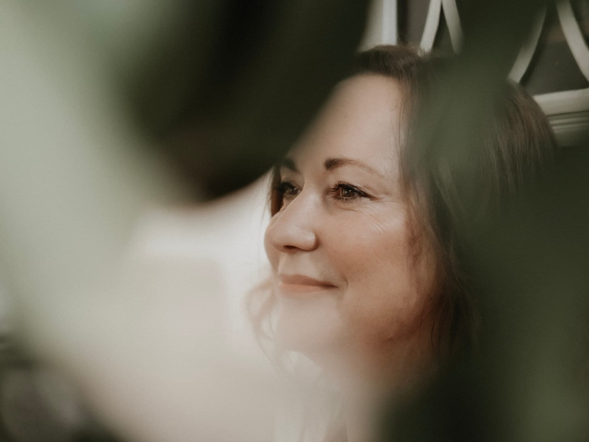 Anja Wolfram im Profil, warmes Licht